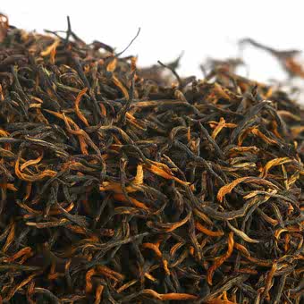 Красный Цзинь Цзюнь Мэй 