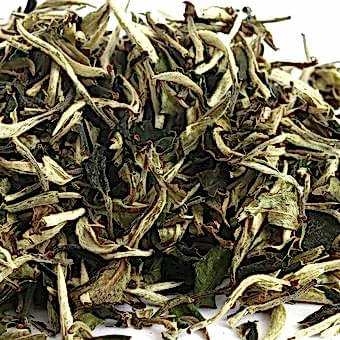 Белый чай Цзинь Гу Юэ Гуань Бай