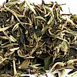 Белый чай Цзинь Гу Юэ Гуань Бай