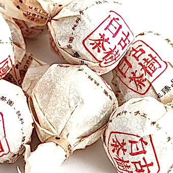 Белый чай "Бай Ча Гу Шу Лун Чжу, 8гр арт. 7956 Белый чай "Бай Ча Гу Шу Лун Чжу, 8гр